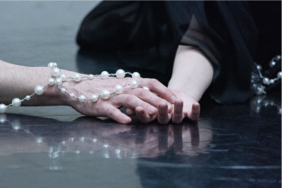 TA:QS Hands and Pearls Photographer Nigel Enright